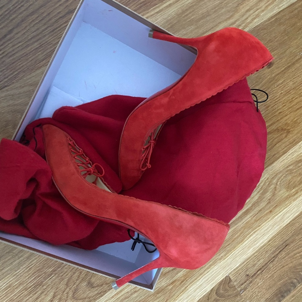 Christian Louboutin SCALOPUMP 85 Suede Bow Heels - Picture 3 of 3